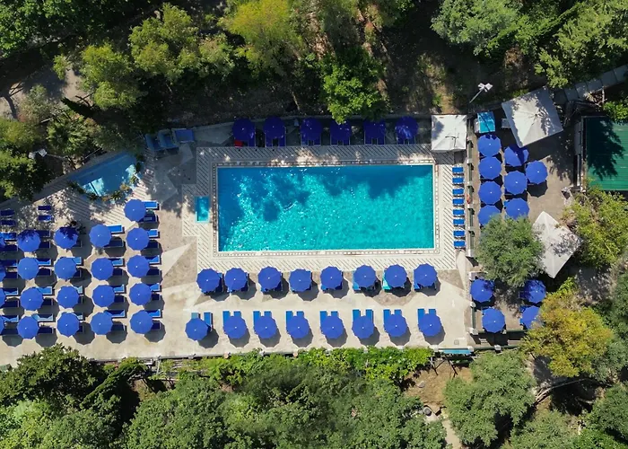 Hostel & Glamping Santa Fortunata